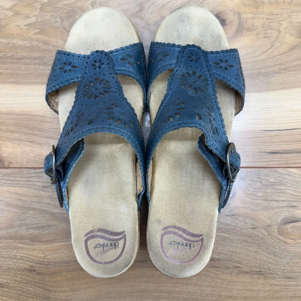 Dansko Flower Cut Out Sandals Womens 11 EU 41 Blue Leather Buckle‎ Slip On Wedge